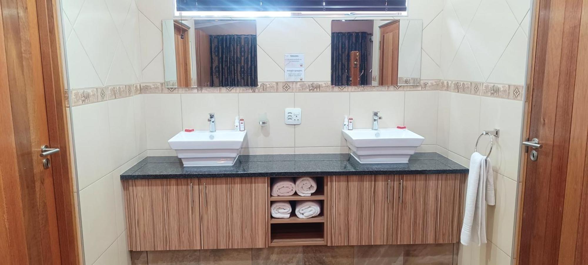 Kareespruit Game Ranch & Guest House Zeerust Esterno foto
